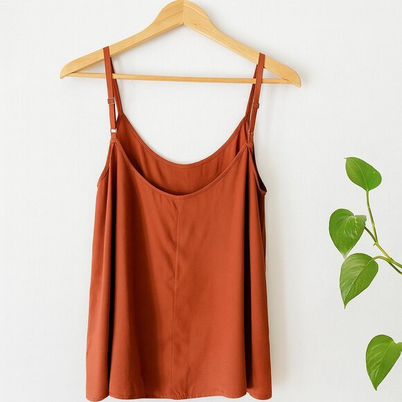 Torrid Floral Embroidered Cami Top Women’s Size 2 Rust Red Boho Romantic Plus - Picture 2 of 9